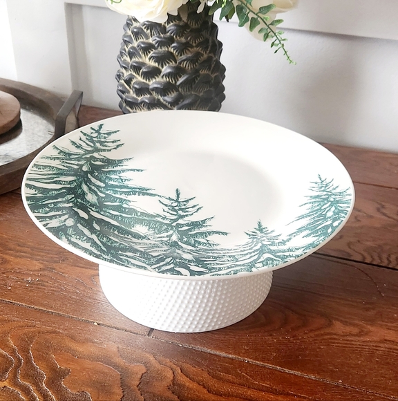 Beautiful new winter tree cake stand /riser! - Picture 1 of 3